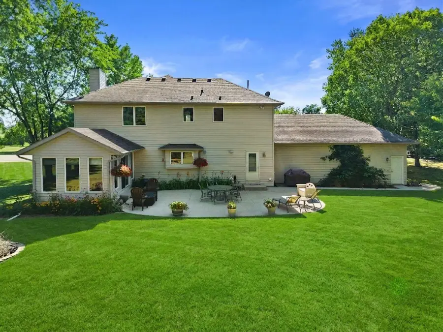 8620 S Hunting Park Dr, Franklin, WI 53132 - #2
