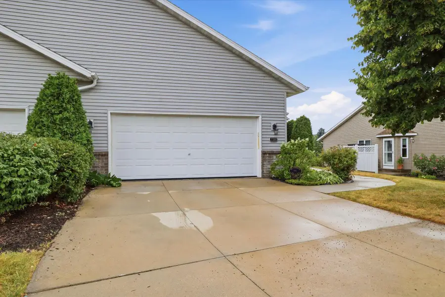 N7791 Maple Ridge Rd, Ixonia, WI 53066 - #3