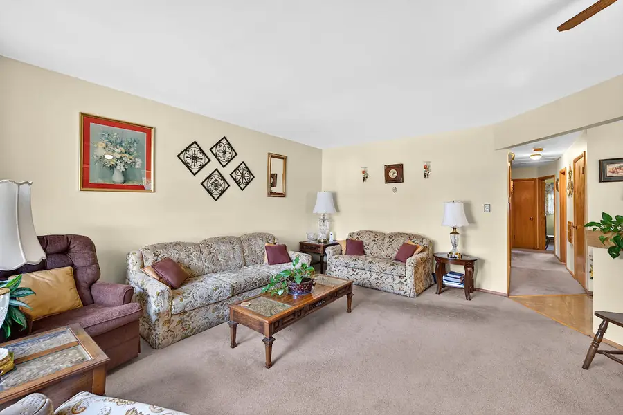 2410 Monroe Ave, Racine, WI 53405 - #2