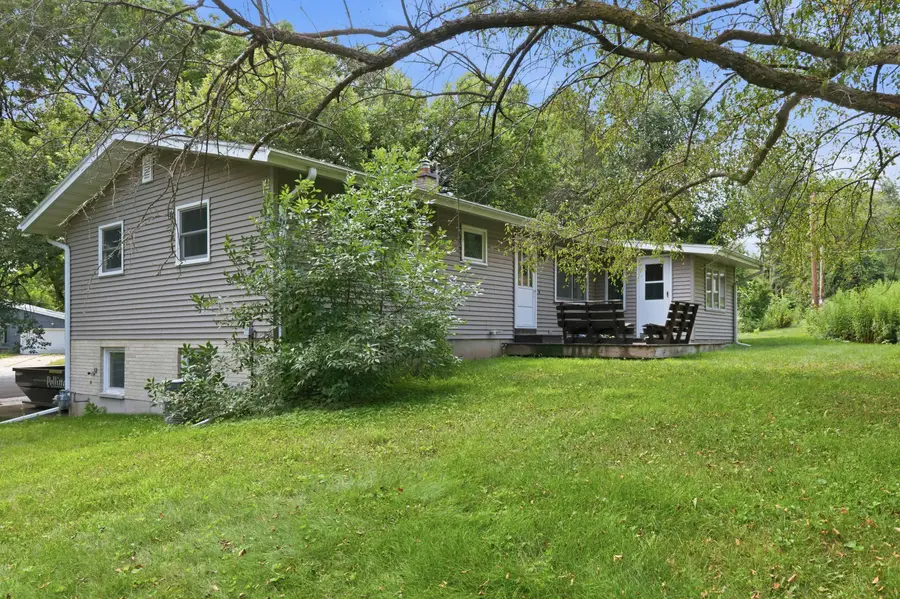 6 Barron Ct, Madison, WI 53705 - #3