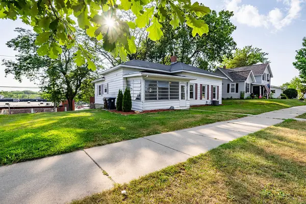 216 3rd Ave S, Onalaska, WI 54650