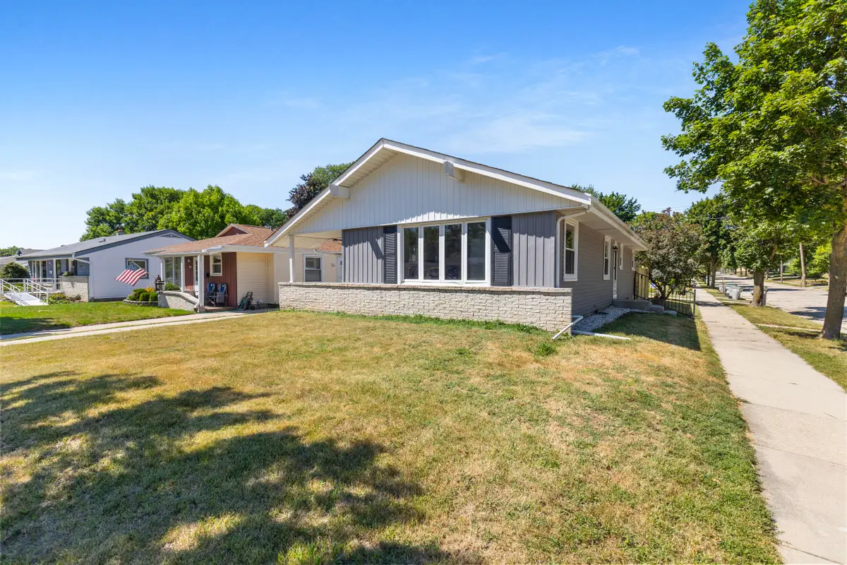 9600 W Morgan Ave, Milwaukee, WI 53228 - #1
