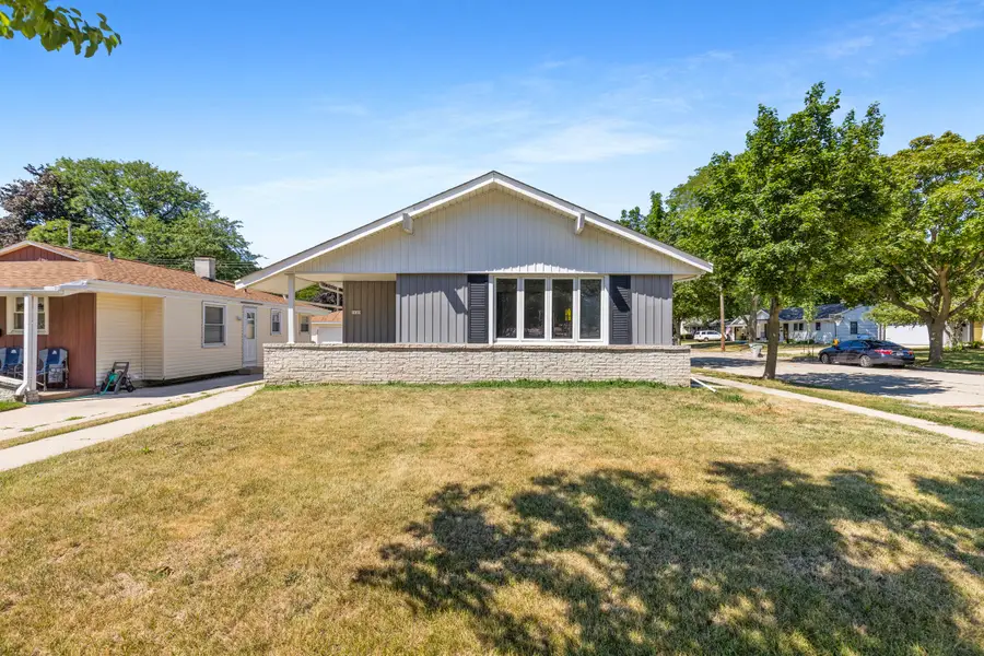 9600 W Morgan Ave, Milwaukee, WI 53228 - #2