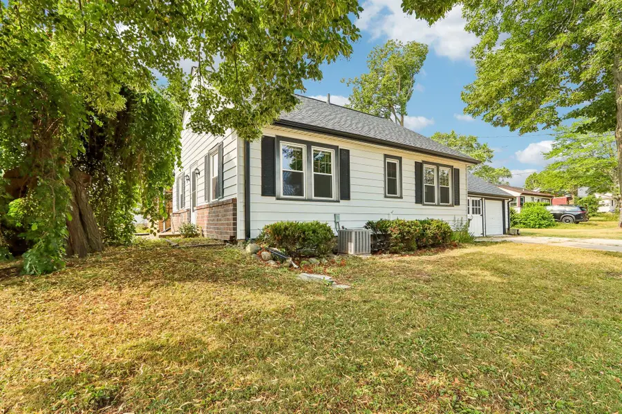 5089 N 127th St, Butler, WI 53007 - #3