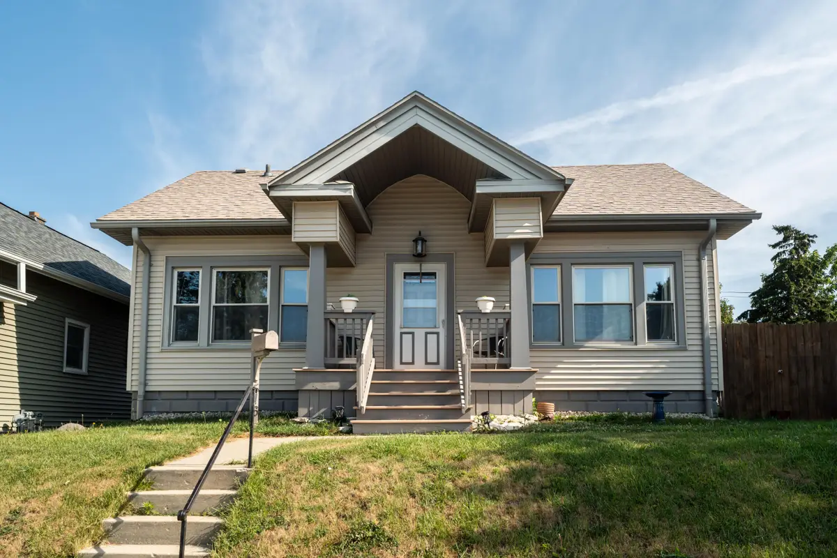 516 Marquette Ave, South Milwaukee, WI 53172 - #1