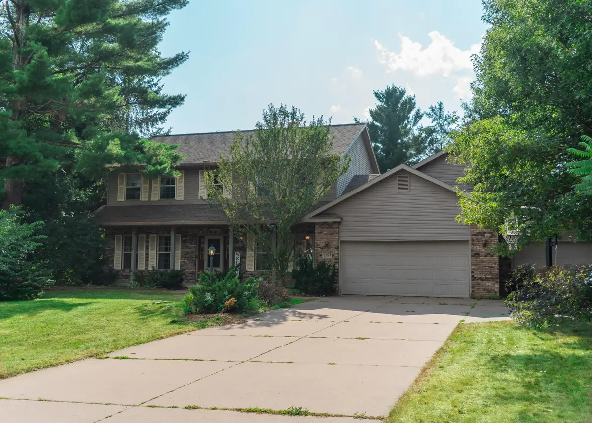 1981 Ashford Dr, Plover, WI 54467 - #1