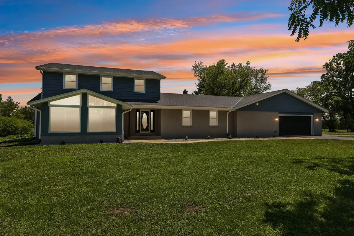 10780 S 92nd St, Franklin, WI 53132 - #1