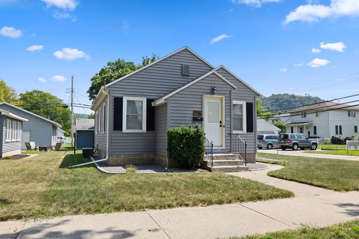 716 23rd St N, La Crosse, WI 54601 - #1