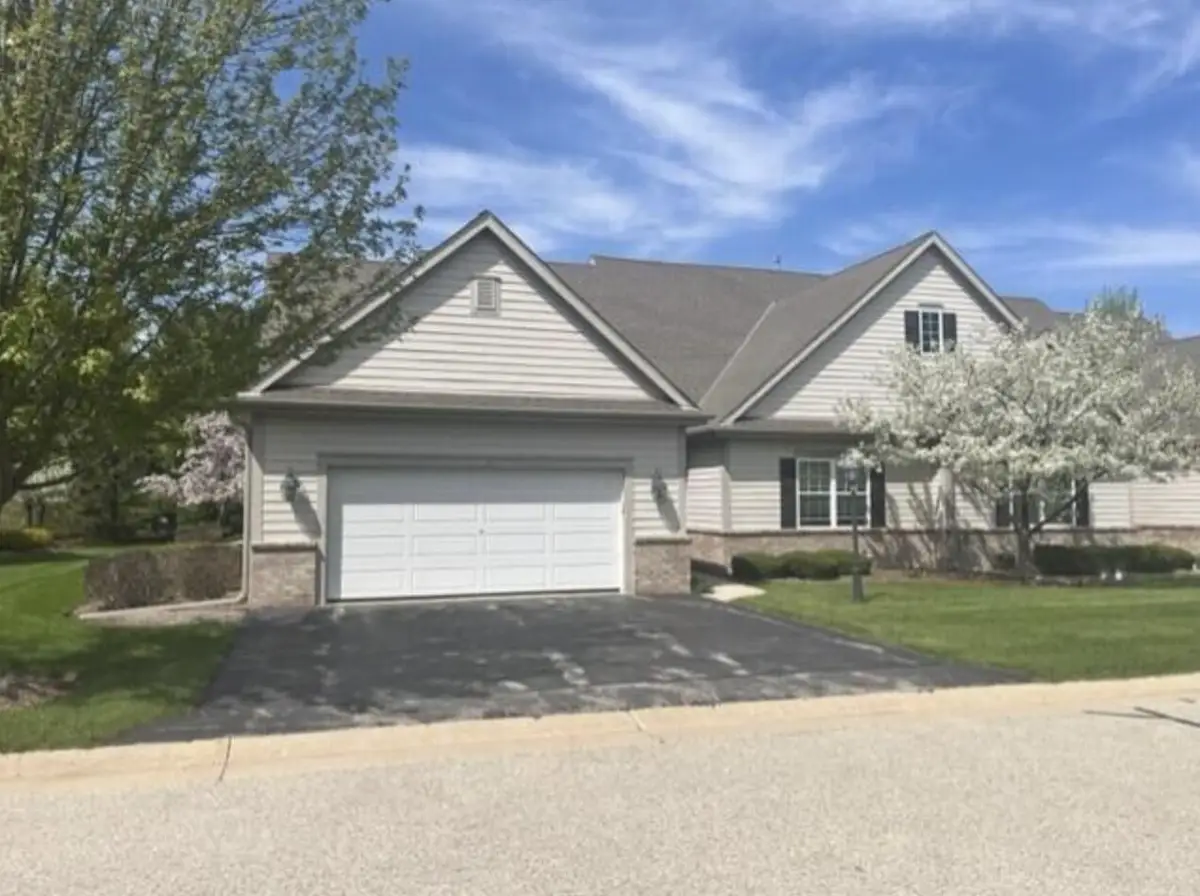 1793 Cedar Ridge Dr, Slinger, WI 53086 - #1