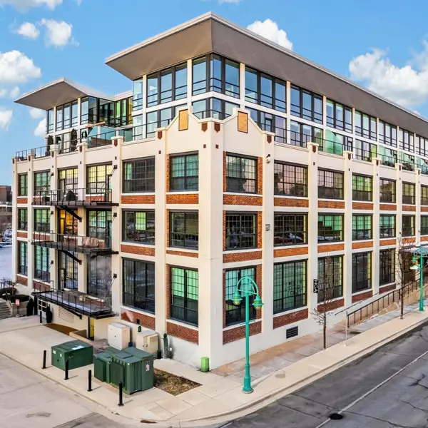 311 E Erie St, Milwaukee, WI 53202