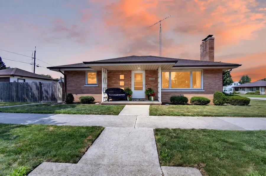 3704 77th St, Kenosha, WI 53142 - #2