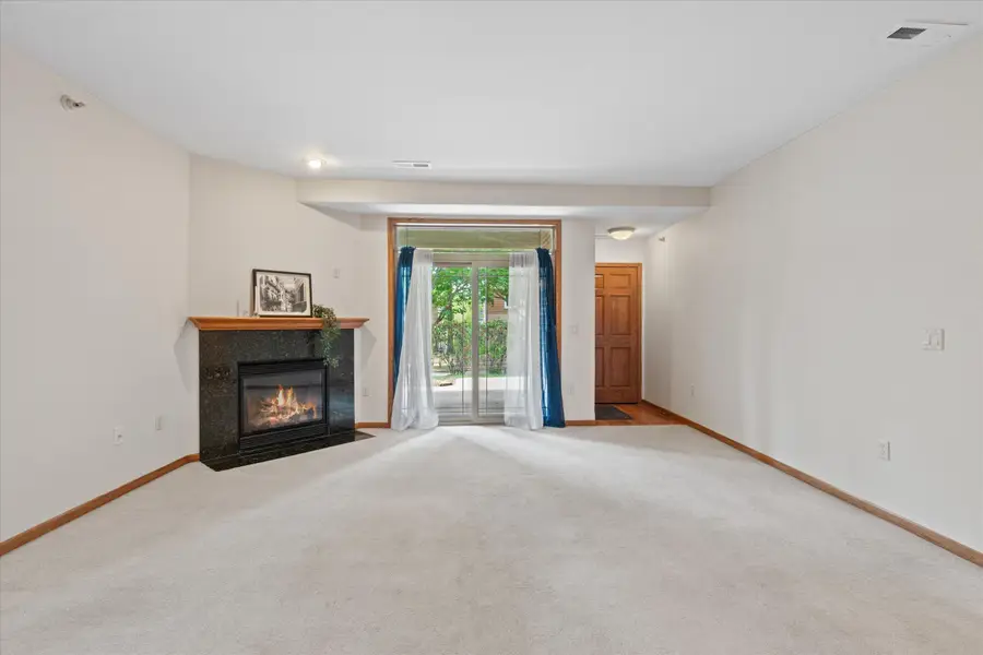 118 N 74th St, Milwaukee, WI 53213 - #2
