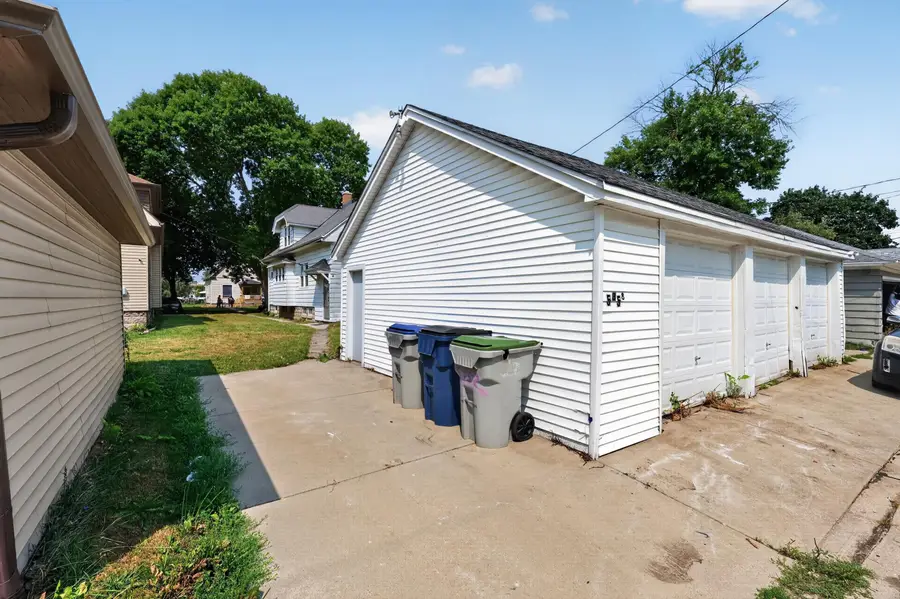 5358 N 39th St, Milwaukee, WI 53209 - #3