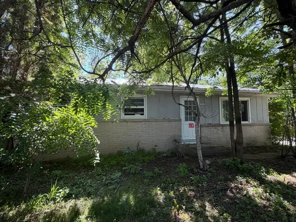 10628 S Austin St, Oak Creek, WI 53154