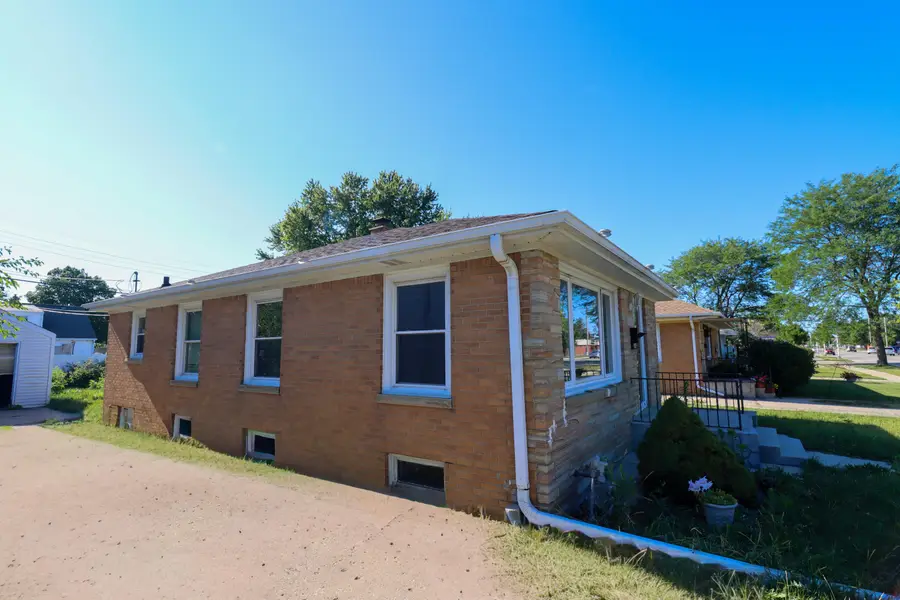 3216 22nd Ave, Kenosha, WI 53140 - #2