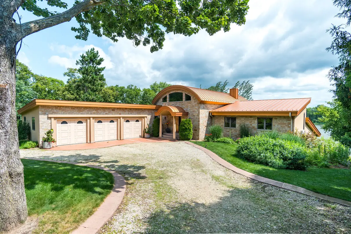 30960 Old Mill Rd, Dresbach, MN 55947 - #1