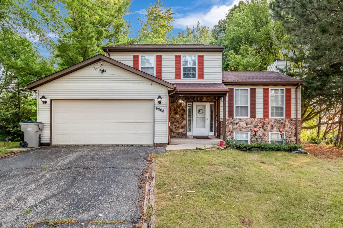 6908 W Marine Ct, Milwaukee, WI 53223 - #1