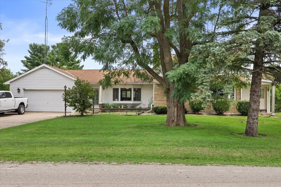 6335 Brever Rd, Burlington, WI 53105 - #3