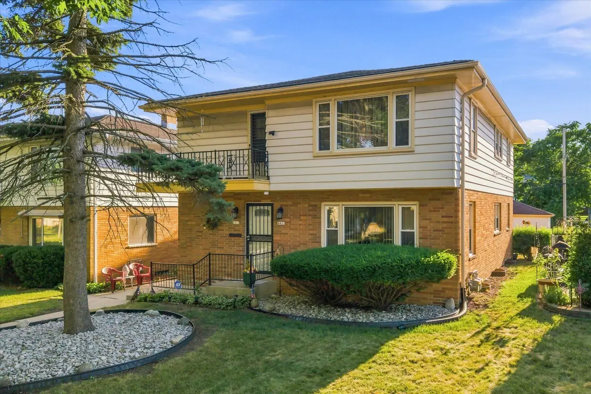 4431 N 62nd St, Milwaukee, WI 53218 - #1