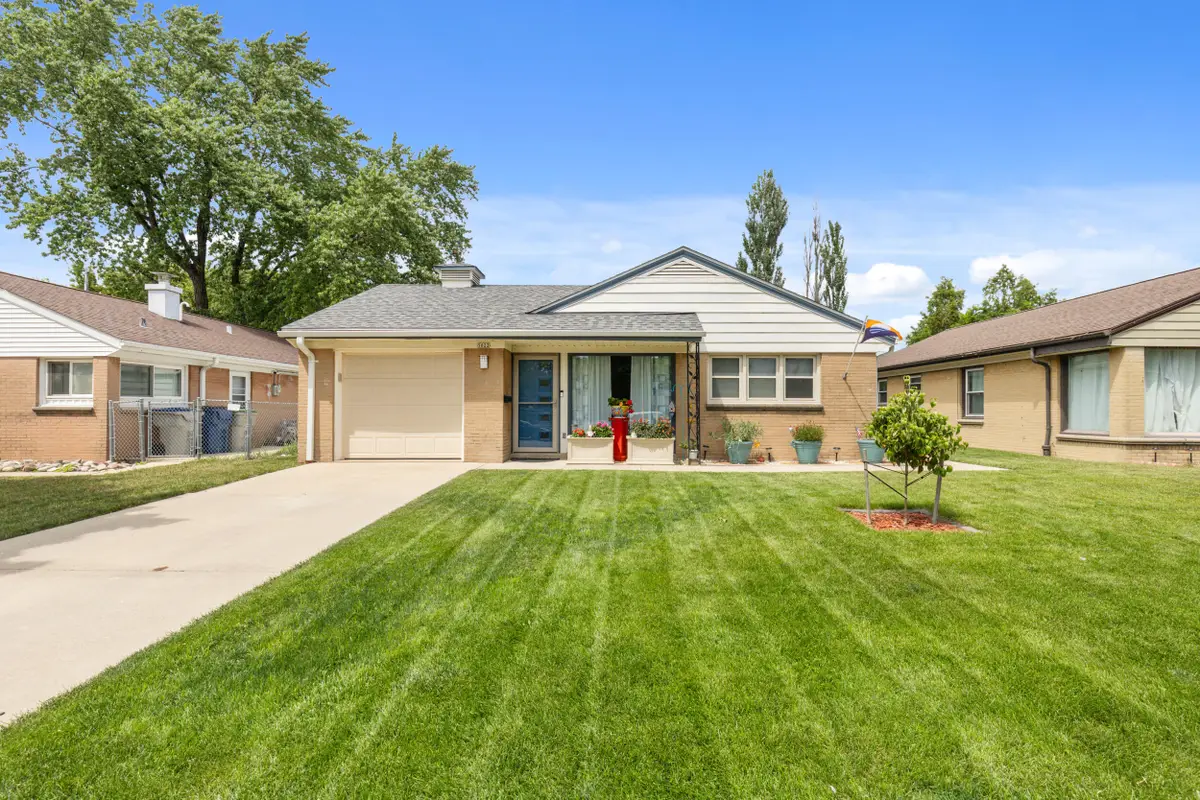 5622 W Montana St, Milwaukee, WI 53219 - #1