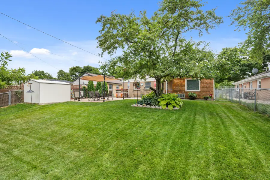 5622 W Montana St, Milwaukee, WI 53219 - #2