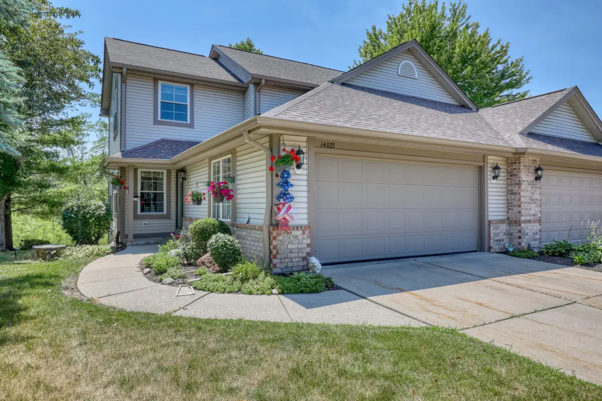 14025 W Lenox Dr, New Berlin, WI 53151 - #1
