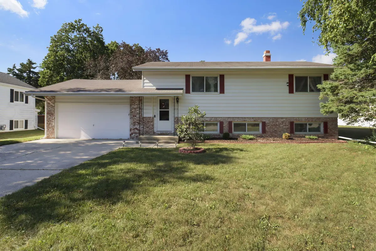 217 W Geneva St, Delavan, WI 53115 - #1