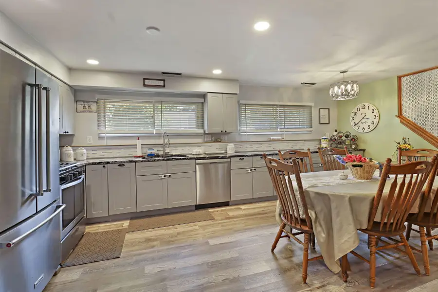 217 W Geneva St, Delavan, WI 53115 - #2