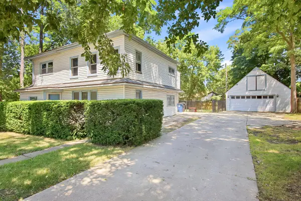 2910 Northwestern Ave, Racine, WI 53403