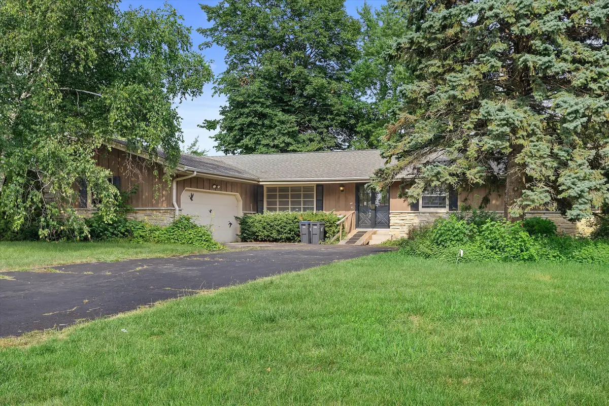 3023 Southwood Dr, Mount Pleasant, WI 53406 - #1