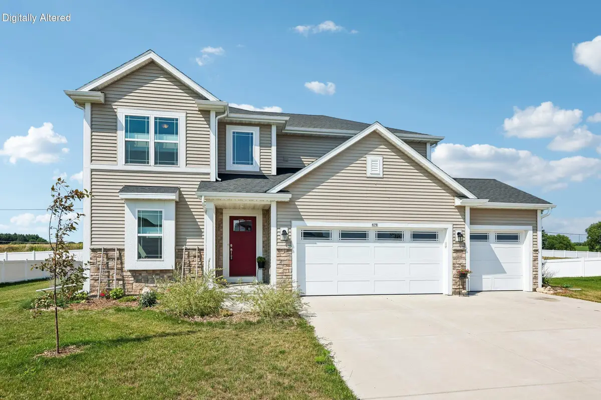 676 Lambert Dr, Slinger, WI 53086 - #1