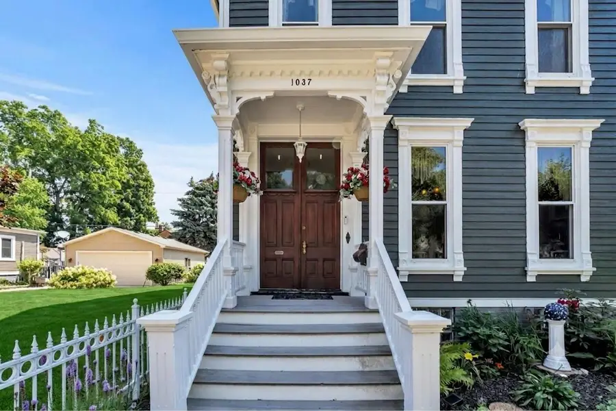 1037 College Ave, Racine, WI 53403 - #3