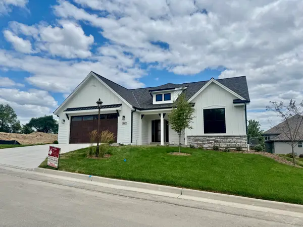 3627 Alder Dr, Waukesha, WI 53189