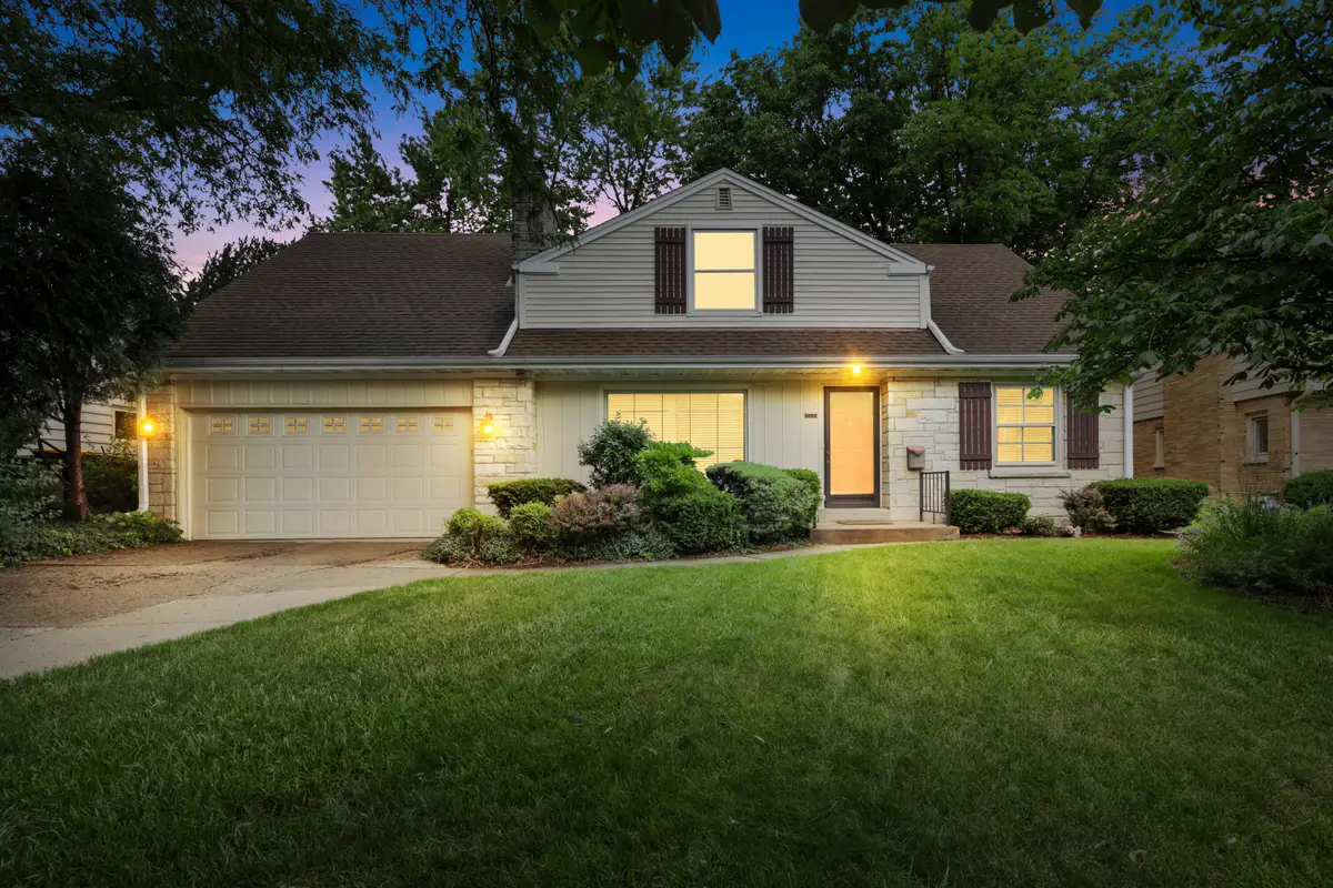 7212 Aetna Ct, Wauwatosa, WI 53213 - #1