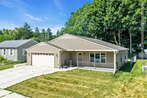 302 Graham St, Racine, WI 53405