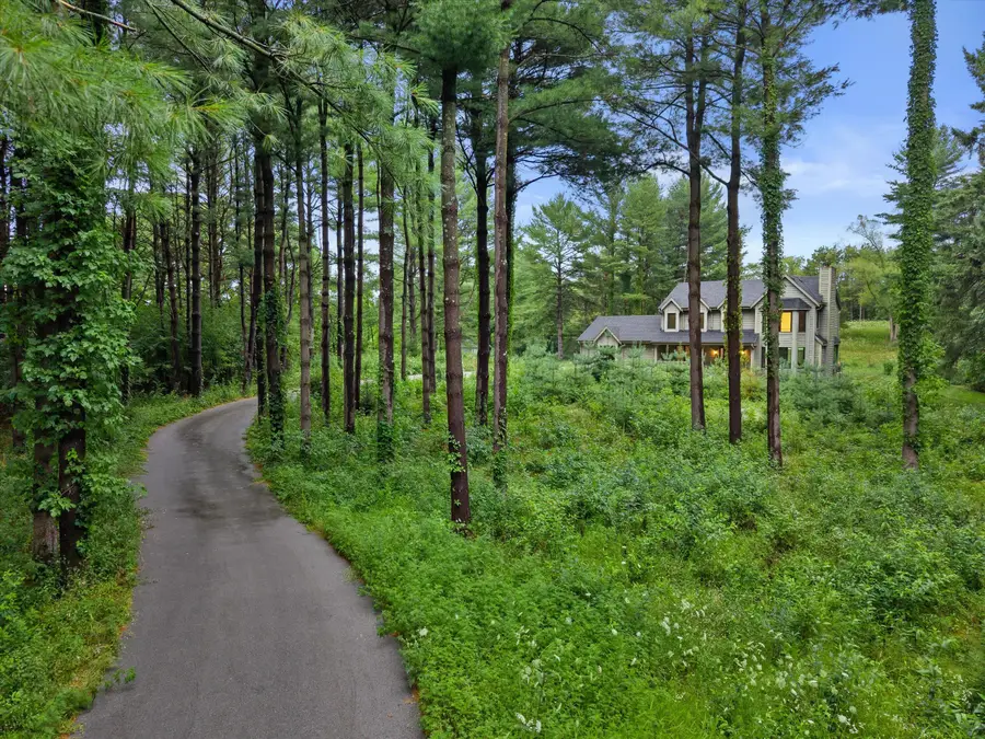 N9380 Swanson Rd, East Troy, WI 53120 - #2