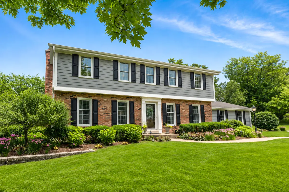 16725 Mary Cliff Ct, Brookfield, WI 53005 - #1