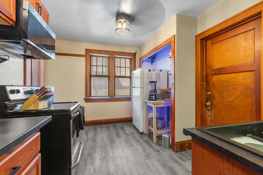 2827 N 51st St, Milwaukee, WI 53210 - #2
