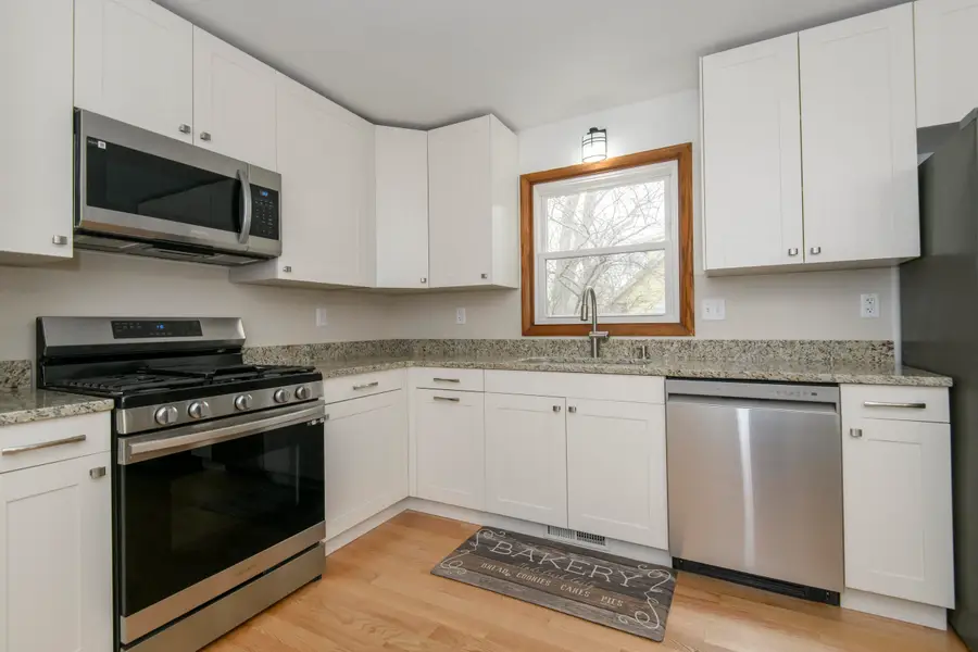 21300 Astolat Dr, Brookfield, WI 53045 - #2