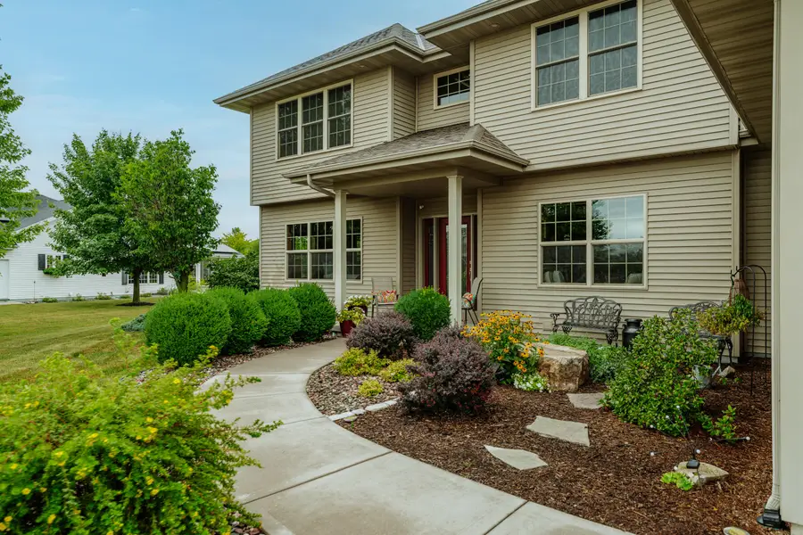 797 Estate Dr, Fond Du Lac, WI 54935 - #2