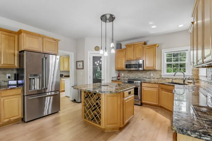 749 Prestwick Ct, Oconomowoc, WI 53066 - #2