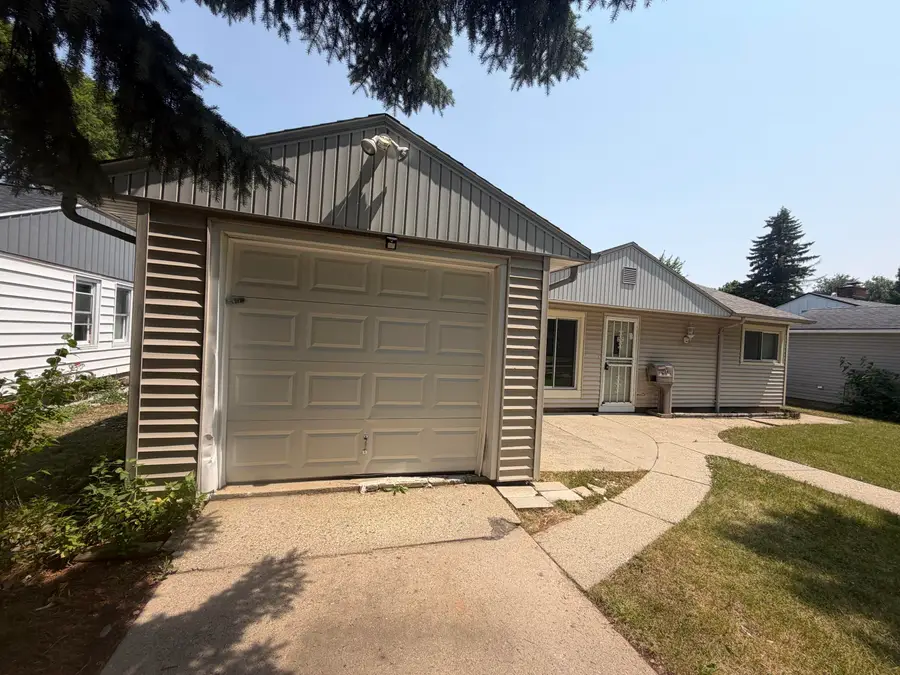 3724 N 61st St, Milwaukee, WI 53216 - #2
