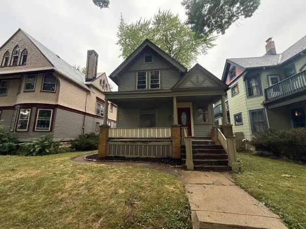 943 N 34th St, Milwaukee, WI 53208
