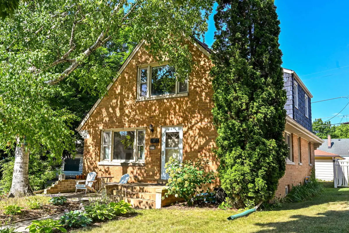3279 S Adams Ave, Milwaukee, WI 53207 - #1