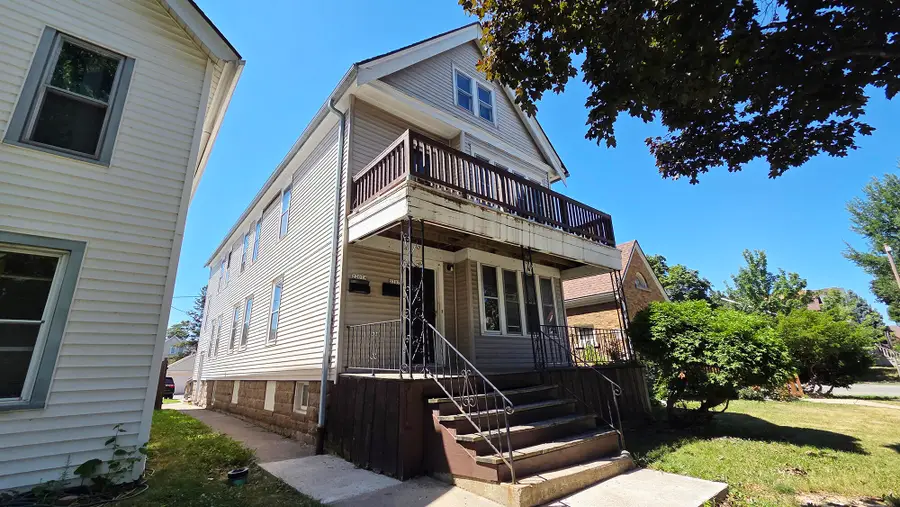 2207 S 11th St, Milwaukee, WI 53215 - #2