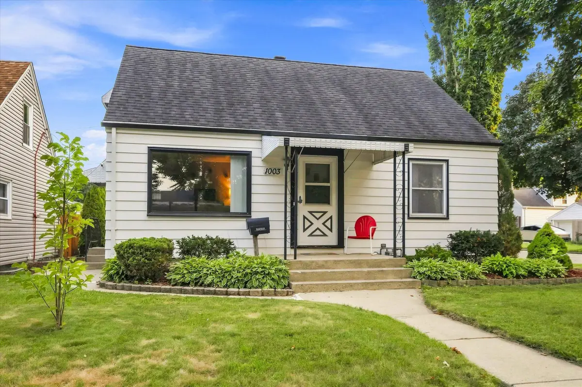 1003 E Morgan Ave, Milwaukee, WI 53207 - #1