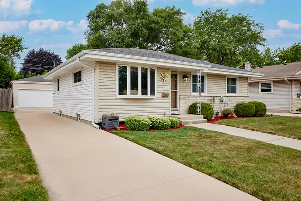 2822 Orchard St, Racine, WI 53405