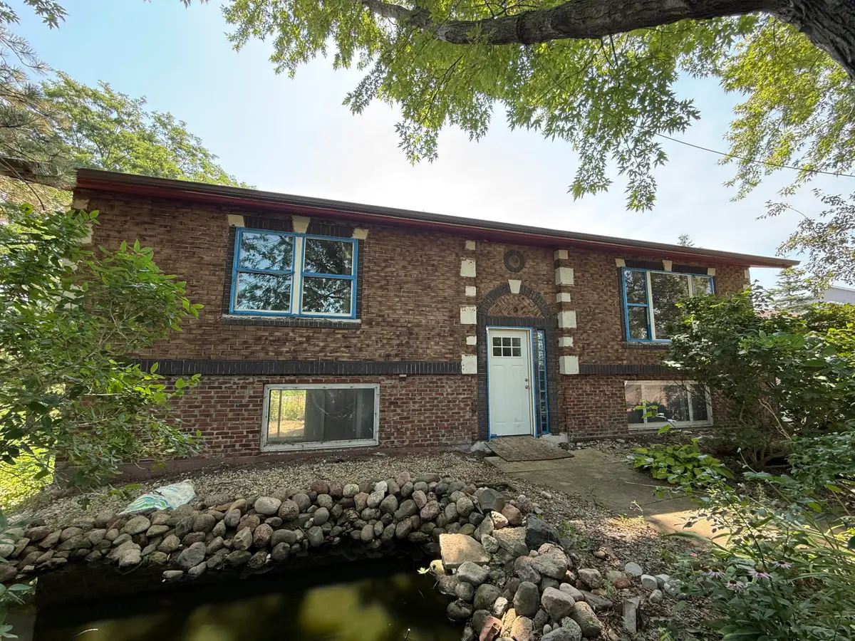 2018 Port Washington Rd, Grafton, WI 53024 - #1