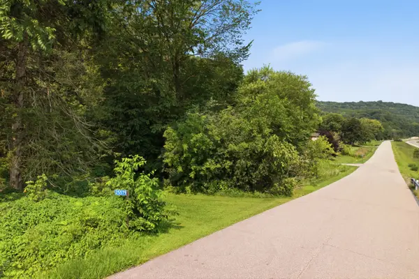 25579 Leeward Rd, Winona, MN 55987