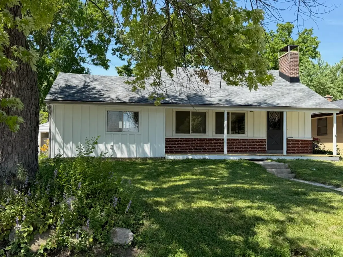 3724 E Ramsey Ave, Cudahy, WI 53110 - #1